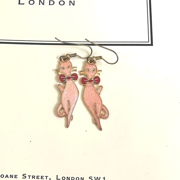 Vintage Cat Earrings Gold-tone Metal w/ Pink Enamel Red Bow Pierced Earrings EUC - Picture 3 of 4